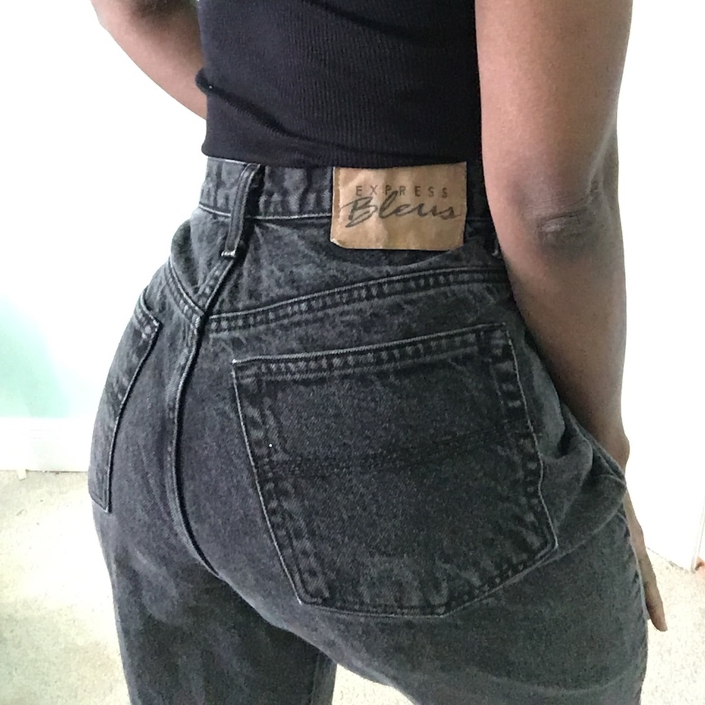 ⬇️$50 VTG Express Black Cropped Mom Jeans Size 28
